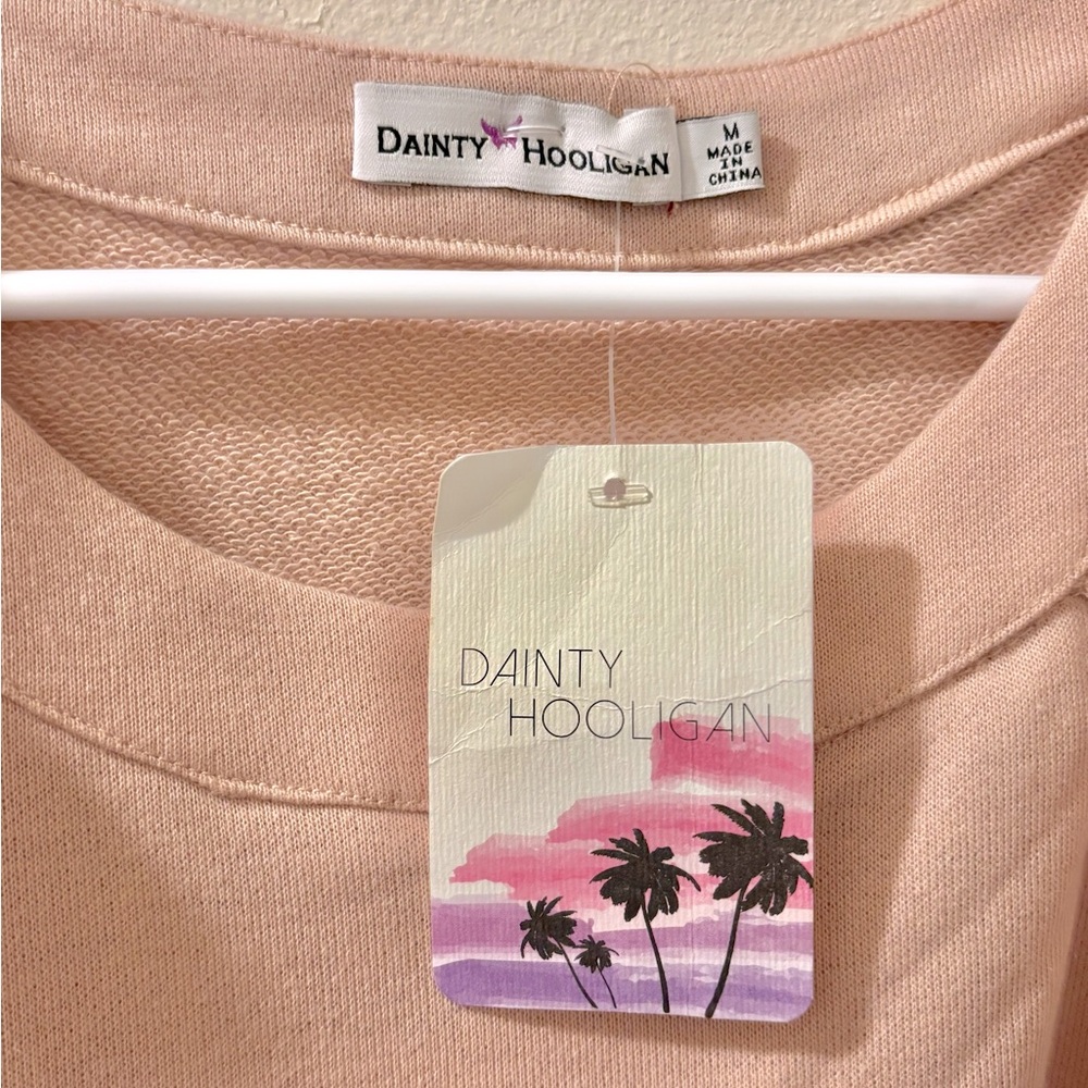 NWT Dainty Hooligan Cold Shoulder Ruffle Top Size Medium - Picture 6 of 9